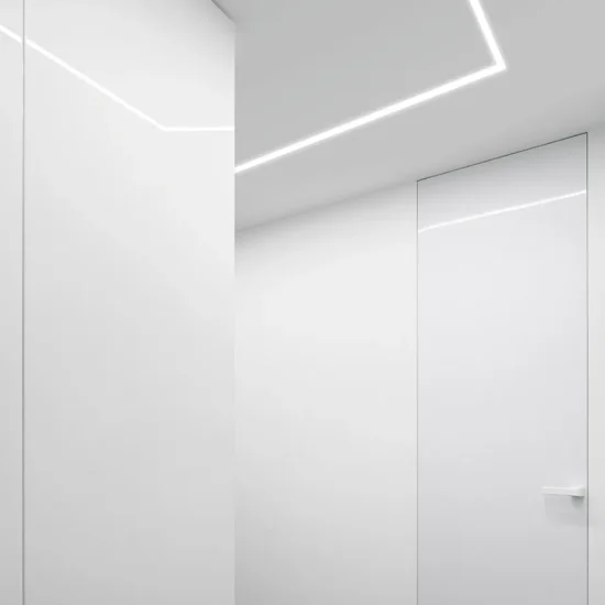 پروفیل چراغ لاینی